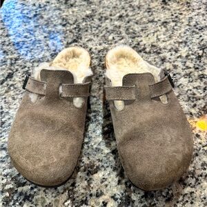 Women’s Birkenstock Boston Shearling Suede Clogs size 36 or 5.5-6